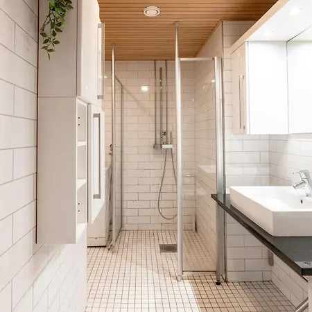 Daire 2ndhomes Kamppi Center With Balcony & Sauna
