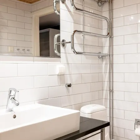 Daire 2ndhomes Kamppi Center With Balcony & Sauna