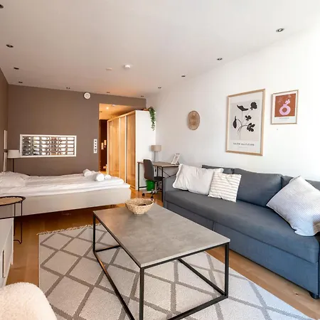 Daire 2ndhomes Kamppi Center With Balcony & Sauna *