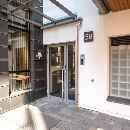 Daire 2ndhomes Kamppi Center With Balcony & Sauna