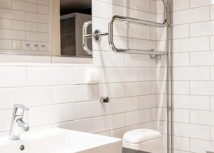 شقة 2ndhomes Kamppi Center With Balcony & Sauna